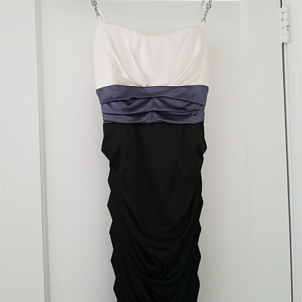 Knee length homecoming/prom dress